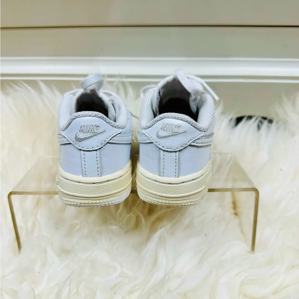 Children white Nike